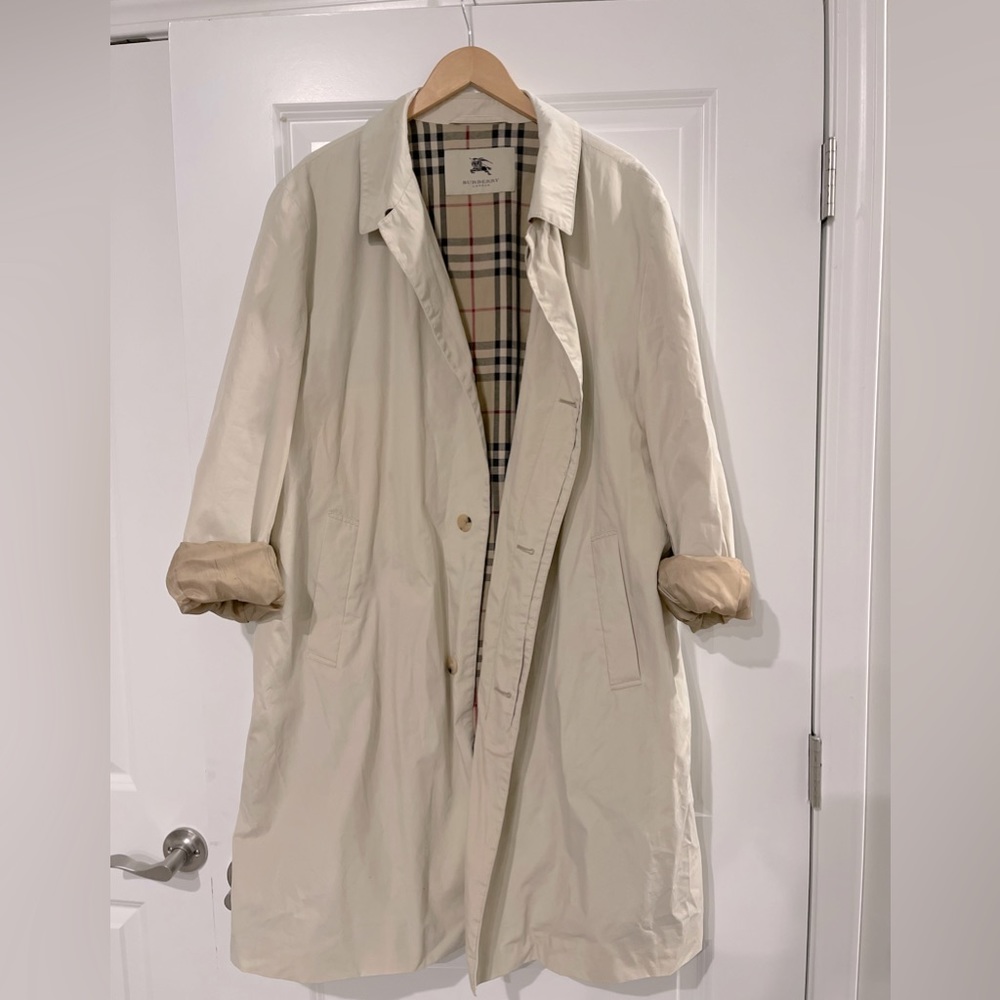 WOMENS VINTAGE BURBERRY TAN TRENCH COAT 🧥